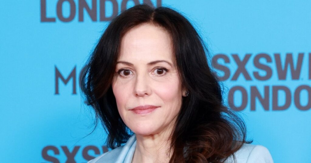 Mary-Louise Parker Steps Out for Rare Appearance With 18-Year-Old Daughter Ash