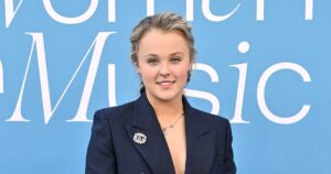 JoJo Siwa Confirms Her Preferred Sexuality Label Amid Romance With Chris Hughes