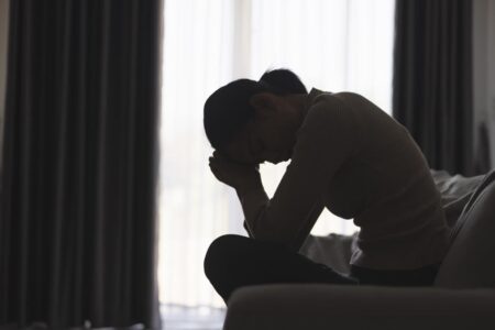 Dear Abby: Should I keep dating a man I don’t like because he’ll pay for my kids’ college tuition?