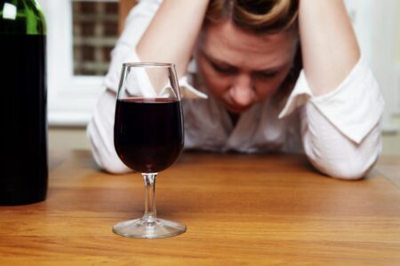 Dear Abby: My alcoholic sister blames me for our dad’s suicide