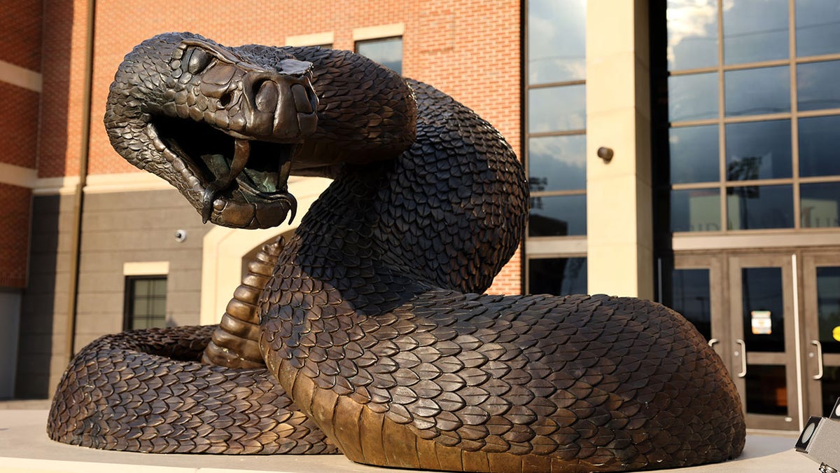 FAMU Rattlers statue