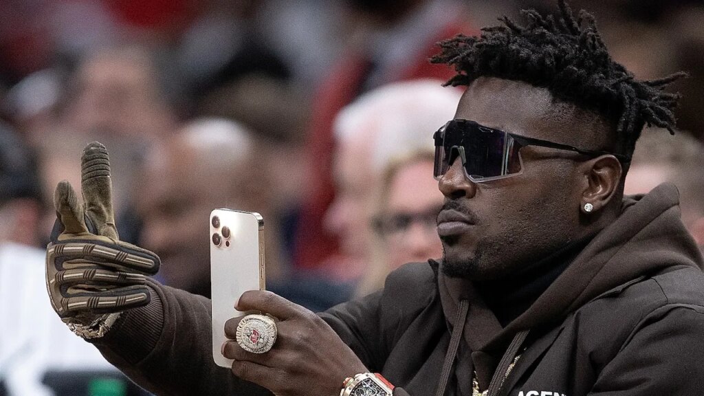 Antonio Brown raises eyebrows with social media posts amid reports he’s wanted for alleged attempted murder