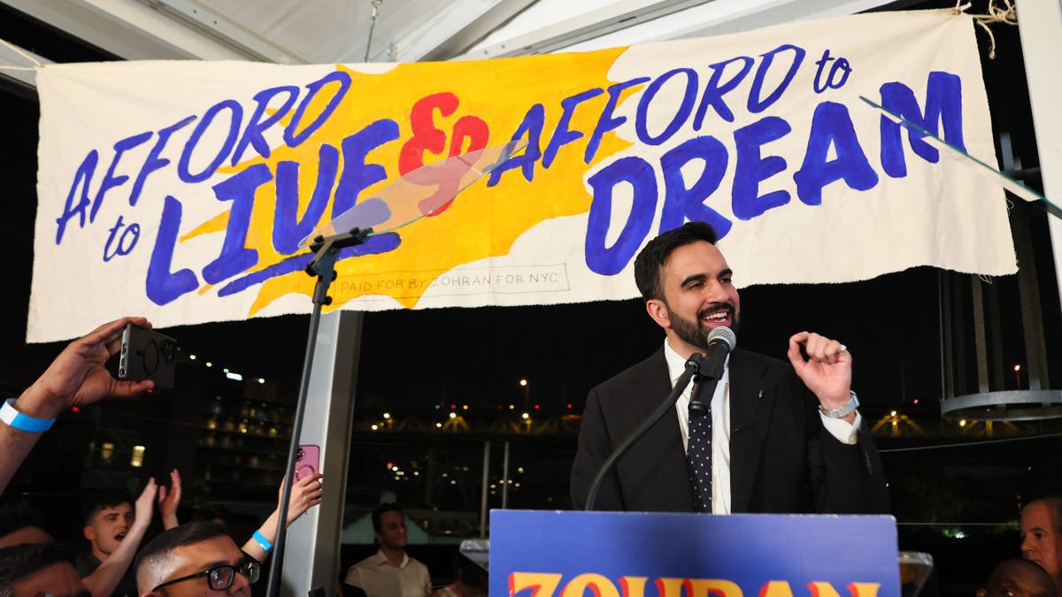 Zohran Mamdani giving victory speech