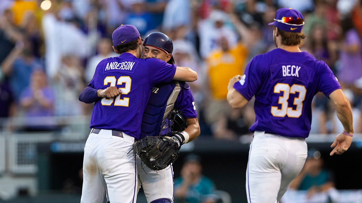 Kade Anderson hugs Luis Hernandez