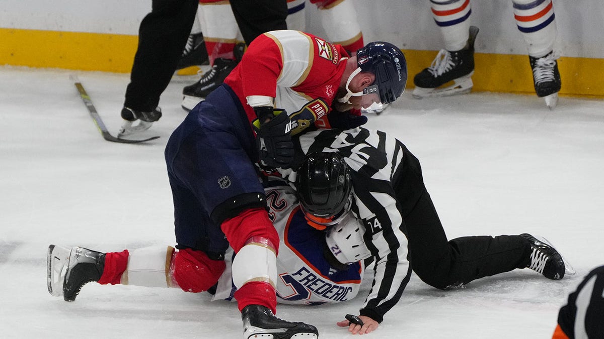 Panthers and Oilers fight