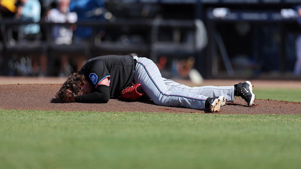 Ryan Weathers on mound in pain