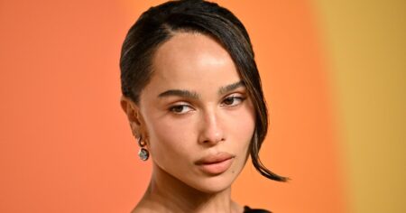 Zoe Kravitz’s Cool-Girl Flip Flops Have a  Lookalike Shoppers Say ‘Look Upscale’