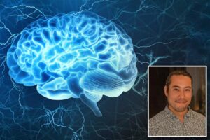 3 weird ways to keep your brain healthy — one you can do in the shower