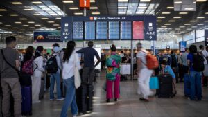 Ryanair says European families are ‘held to ransom’ by France strikes