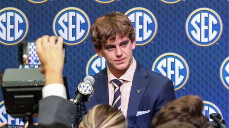 Texas star Arch Manning calls staying with Longhorns ‘a no-brainer’ despite transfer speculation