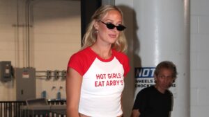 Fever’s Sophie Cunningham turns heads with ‘hot girls’ message before game