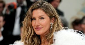 Channel Gisele Bündchen’s Comfy Sandals Look With These 11 Amazon Picks, Starting at 