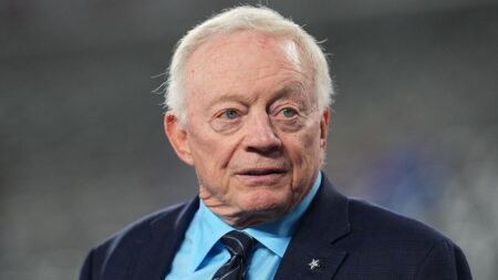 Jerry Jones faces ‘Pay Micah’ chants from Cowboys fans at training camp session