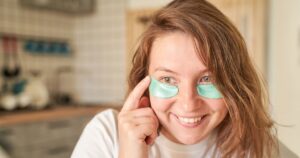 These  Retinol Eye Patches Leave Under Eyes ‘Hydrated and Less Puffy’ In Just 15 Minutes