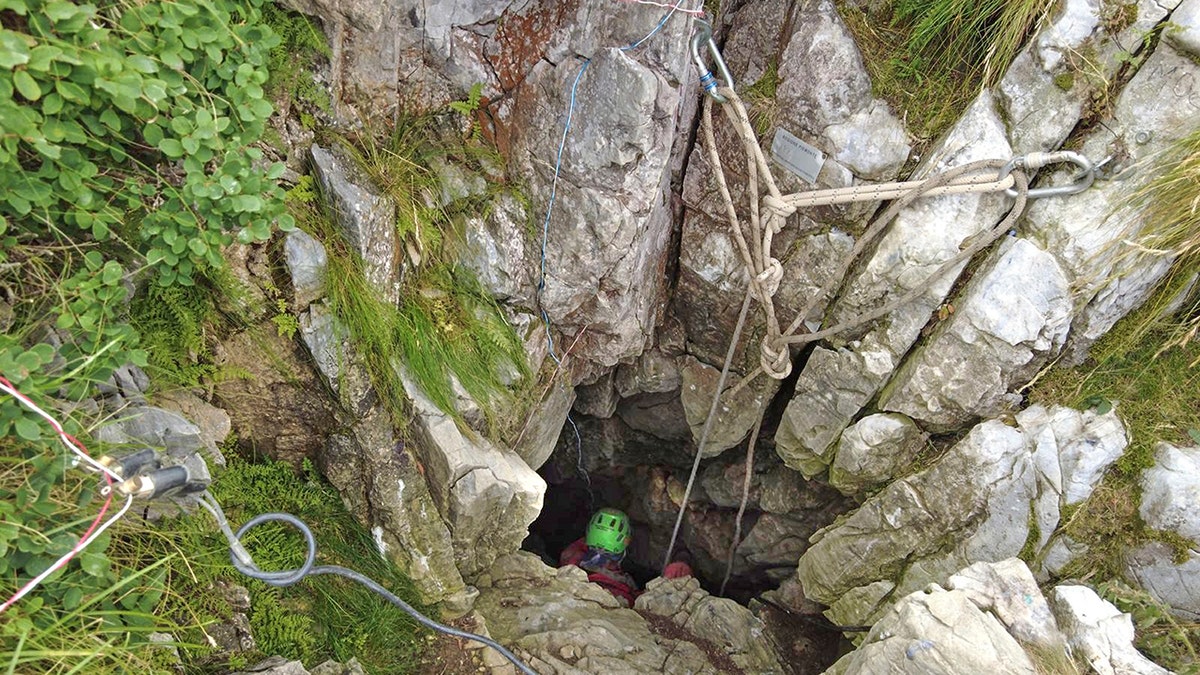 man rescued in italian cave