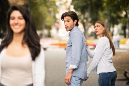Dear Abby: My husband won’t stop looking at other women