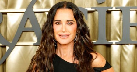 Kyle Richards Wears This ‘Super Stretchy’ Lounge Set to Look Put-Together on Travel Days