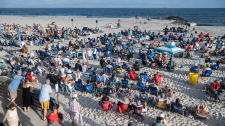 Beach Catholic movement brings traditional worship to Long Island shores