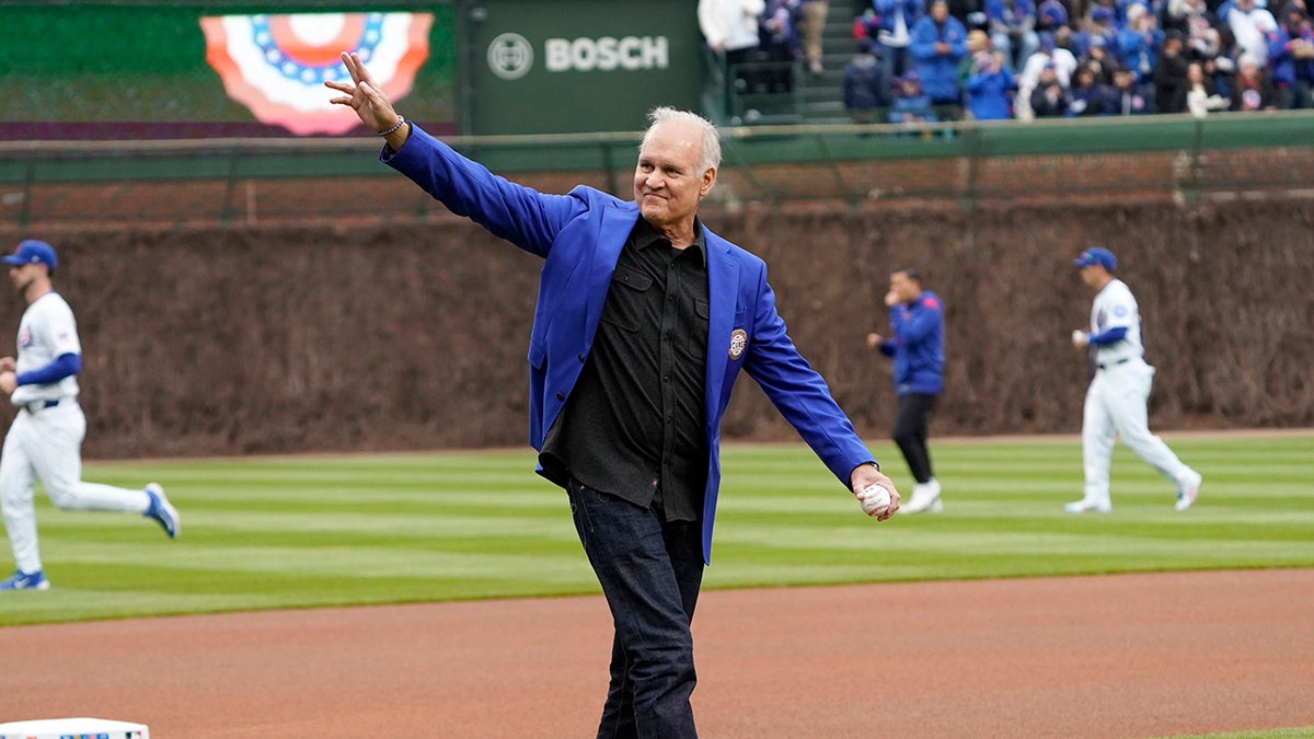Ryne Sandberg looks on