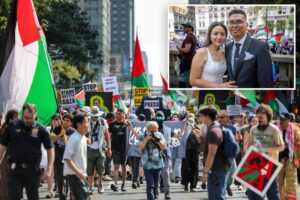 Couple gets married in midst of wild anti-Israel protest in NYC: ‘Nothing can stop love’