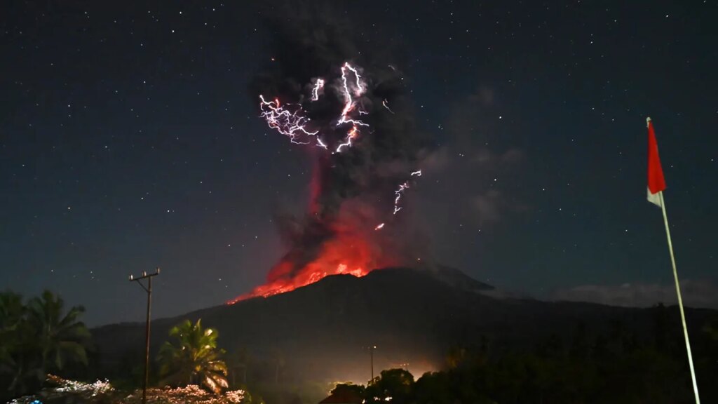 Stunning photos capture moment one of Indonesia’s most active volcanoes erupts