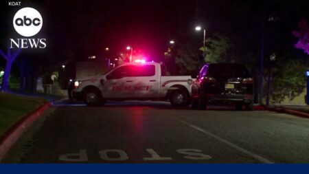 2 shot, 1 dead, at University of New Mexico in Albuquerque, suspect at large