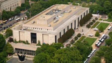 White House reviewing all Smithsonian museum, exhibit content before America 250 celebration in 2026