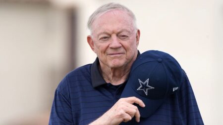Cowboys’ Jerry Jones reveals scary skin cancer battle