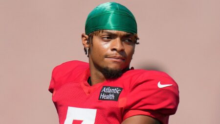 Jets’ Justin Fields shares he’s ‘low-key addicted’ to reading his Bible, talks relationship with God