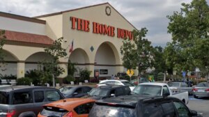 Man struck, killed on freeway while fleeing immigration agents during Home Depot raid