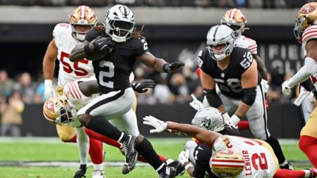 Raiders’ Ashton Jeanty sends message to NFL after barreling over 49ers defender