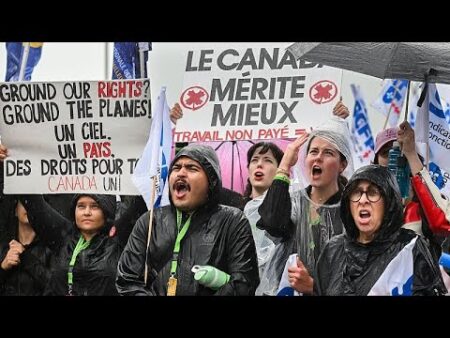 Air Canada suspends restart plans after flight attendants union defies return to work order