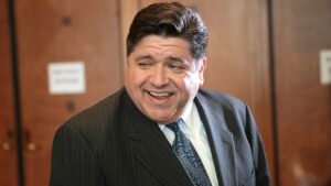 Gov. Pritzker says Trump trying to ‘manufacture a crisis’ as admin plans National Guard deployment to Chicago
