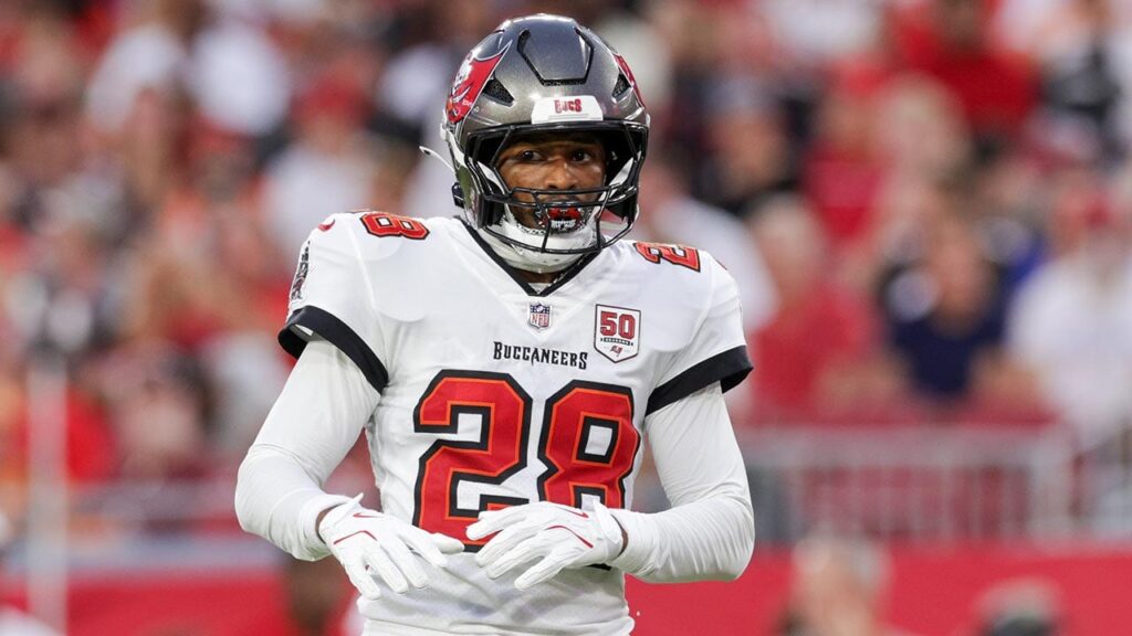 Shilo Sanders may end up with Bucs despite punchy preseason finale: report