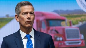 Trump admin threatens to cut millions in federal funding from 3 states over trucker English language rules