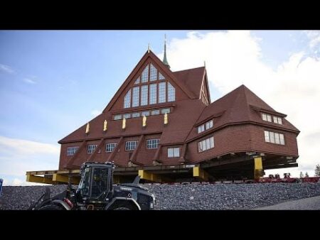 Video shows church being relocated in Sweden, not Norway