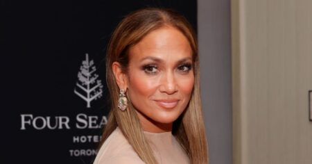 Hold on, Jennifer Lopez’s Designer-Style Loungewear Look Is Secretly on Amazon for 