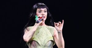 Young Katy Perry Fan Collapses on Stage at ‘Lifetimes Tour’ Concert in Detroit