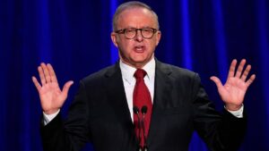 Australia boots Iranian diplomats after alleging Islamic Republic behind recent antisemitic attacks