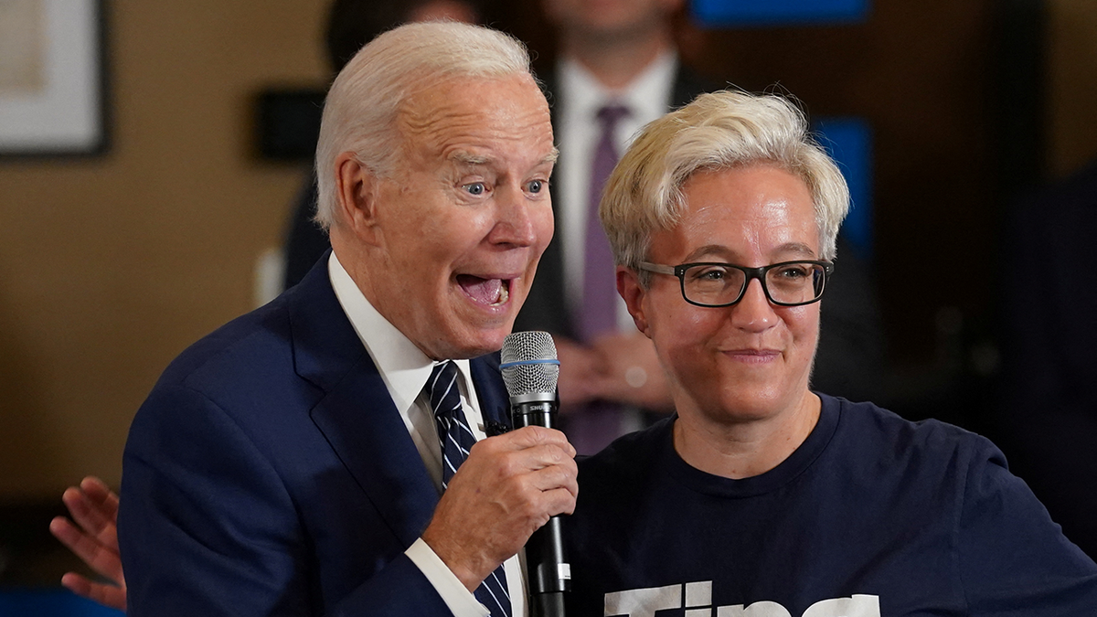 Joe-Biden-Tina-Kotek-Oregon