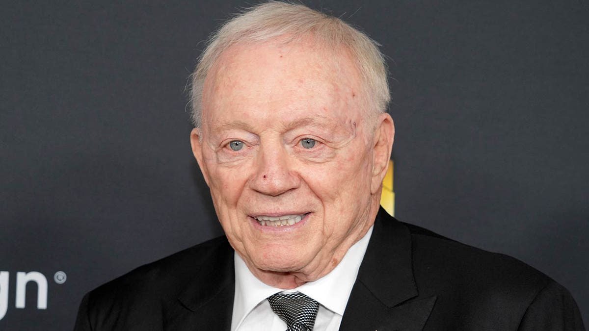 Jerry Jones at NFL Honors