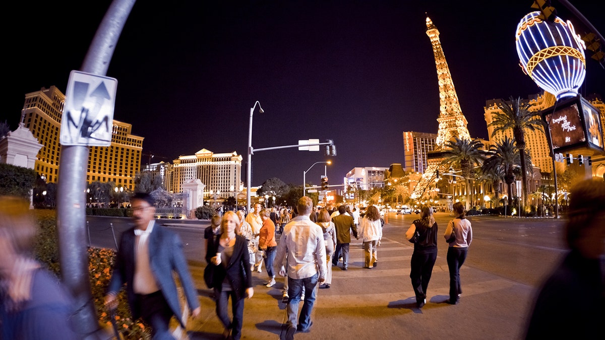 las vegas casinos low tourism