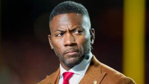 ESPN star Ryan Clark says Steelers’ Aaron Rodgers snubbed him in recent interaction amid long-running feud