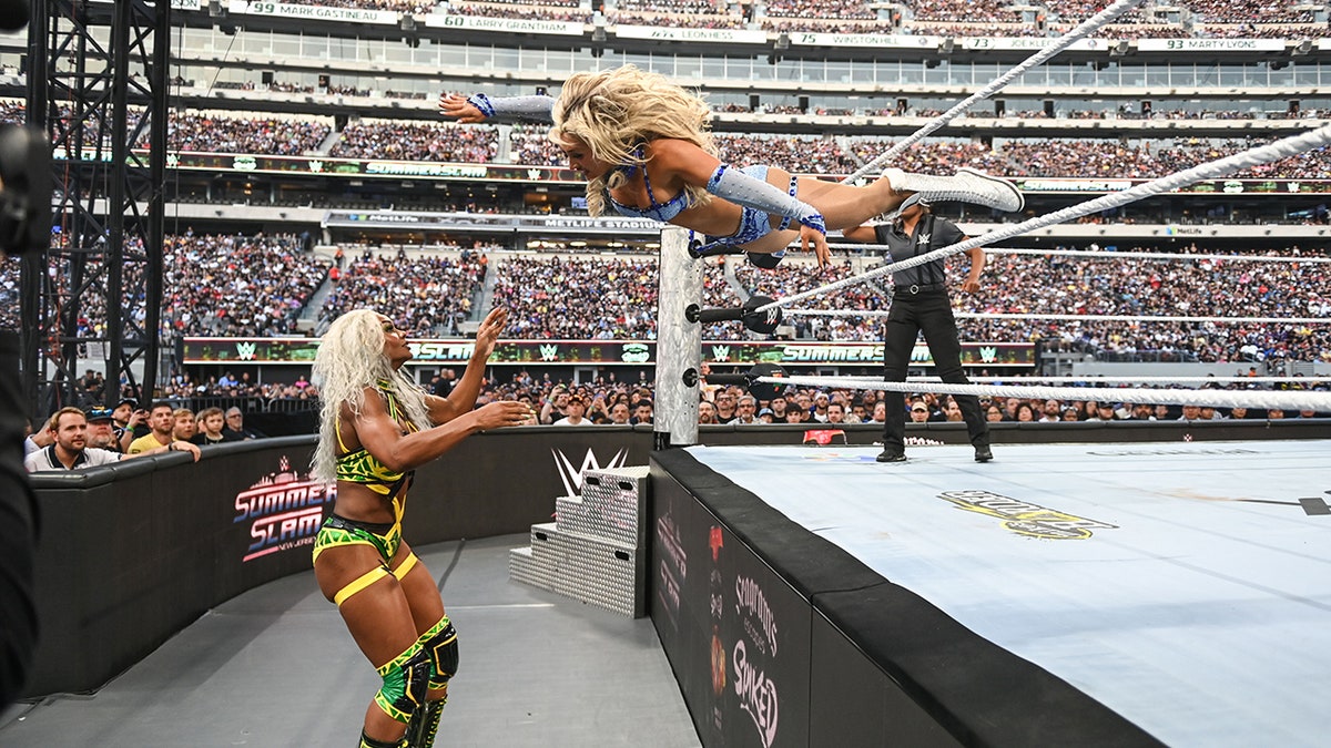 Tiffany Stratton dives