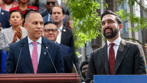 Vulnerable Democrats hammered with scathing ad handcuffing them to Mamdani, Jeffries
