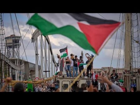 Storm forces Gaza aid flotilla back to Barcelona port