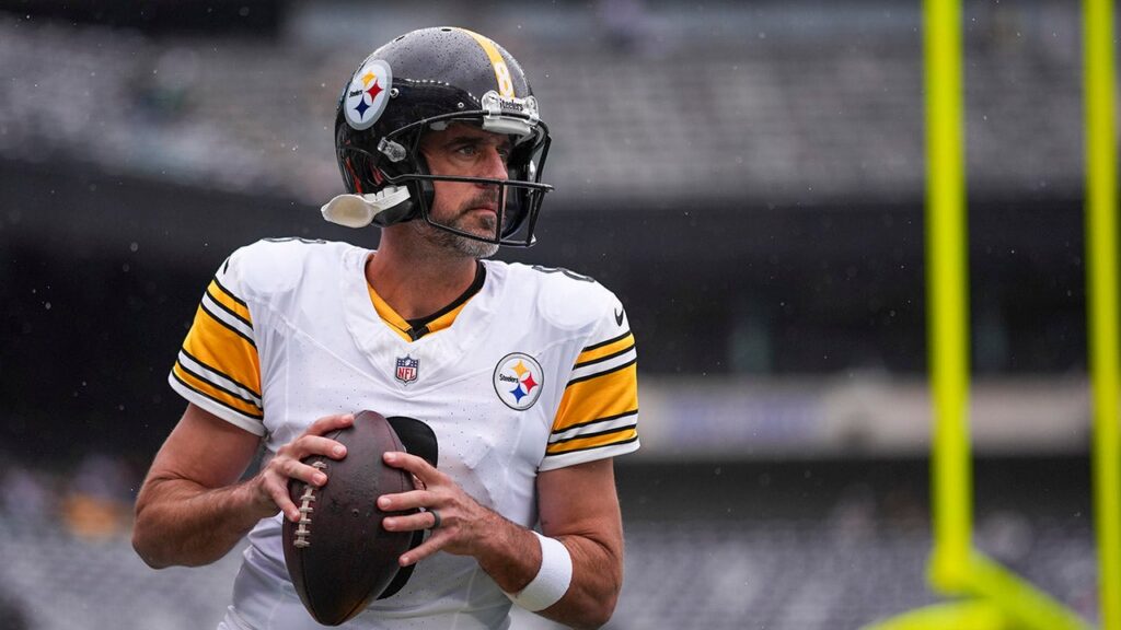 Aaron Rodgers ‘happy to beat everybody associated with the Jets’
