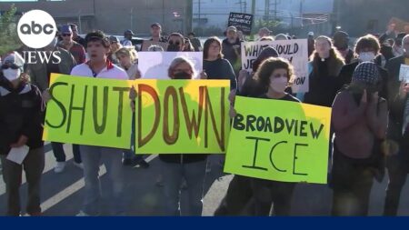 Chicago braces for possible federal immigration enforcement
