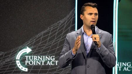 Dems, GOP lawmakers join forces to condemn political violence after Charlie Kirk shot