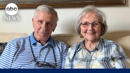 David Muir shares story of husband who regains voice to sing for wife on anniversary